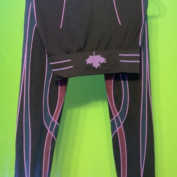 Canadian Tights design very unique show your pride Canada Leggings size small - Picture 3 of 8
